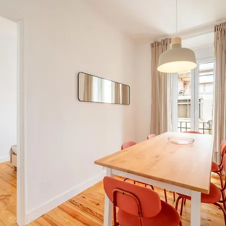 Guestready - Captain's 1e Near Alfama Апартаменты *